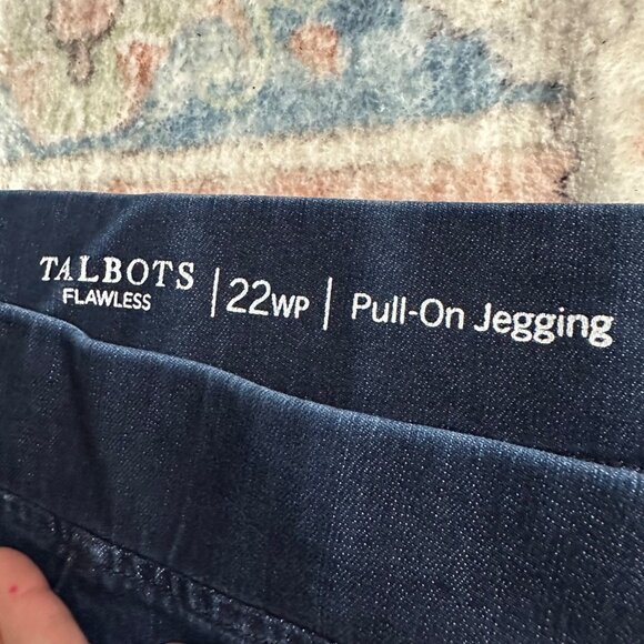 Talbots Flawless Pull-On Jegging 22WP Dark Wash Stretch Denim Comfort Everyday - Picture 4 of 11